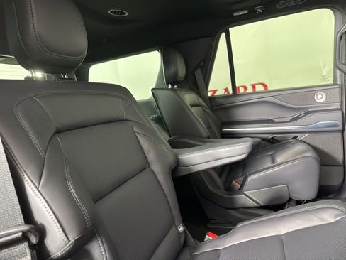 New 2025 Lincoln Navigator Reserve w/ Jet Appearance Package image 23