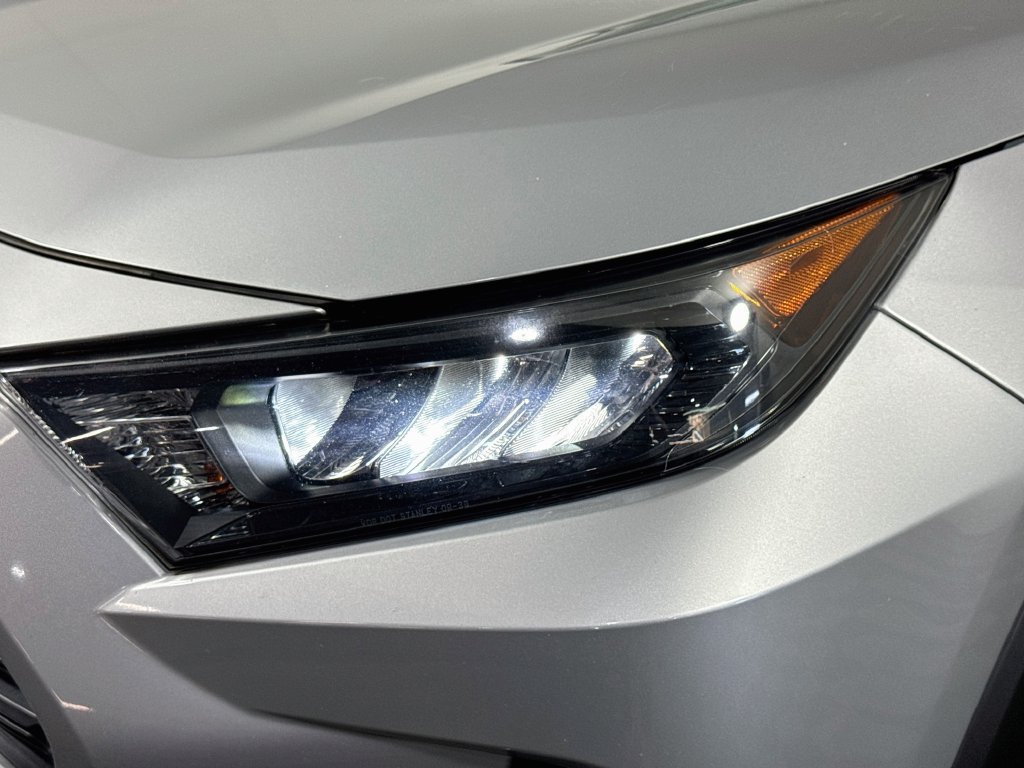 Used 2019 Toyota RAV4 LE w/ All Weather Liner Package AWD/4WD image 3