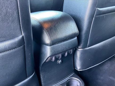 Used 2017 Jeep Wrangler Unlimited Sahara image 29