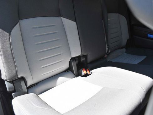 Certified 2025 Toyota Tacoma TRD Off-Road image 28