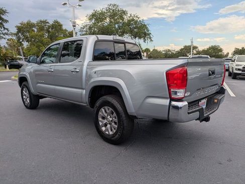 Used 2017 Toyota Tacoma SR5 w/ Tow Package RWD image 6