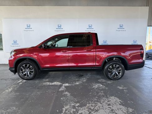 Used 2022 Honda Ridgeline Sport image 3