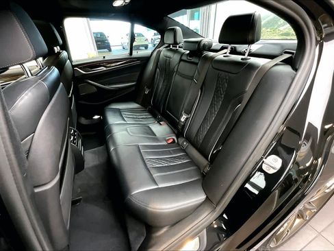 Used 2020 BMW M550i xDrive M550i xDrive w/ Executive Package image 20