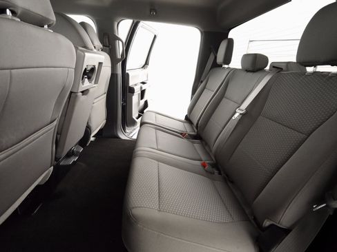 Used 2018 Ford F250 XLT w/ XLT Premium Package image 26