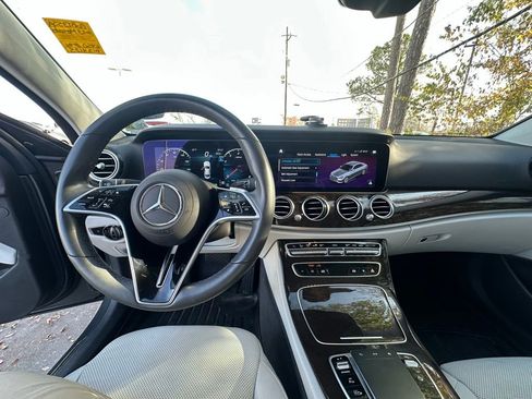 Used 2023 Mercedes-Benz E 450 4MATIC Sedan image 9