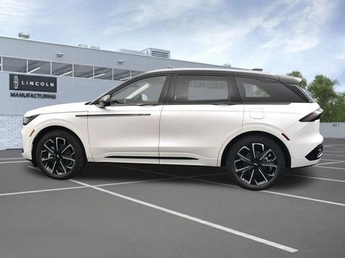 New 2026 Lincoln Nautilus Reserve AWD/4WD image 2