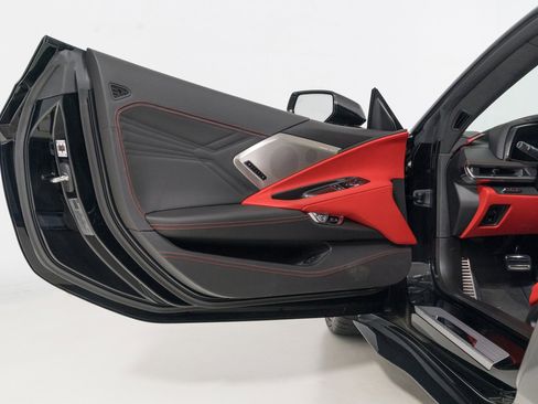 Used 2023 Chevrolet Corvette Z06 image 16