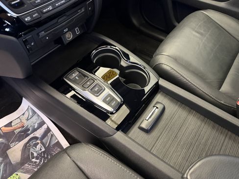 Used 2020 Honda Pilot Touring image 23