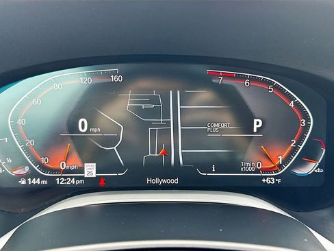 Used 2022 BMW 740i xDrive 740i xDrive w/ Luxury Rear Seating Package image 13