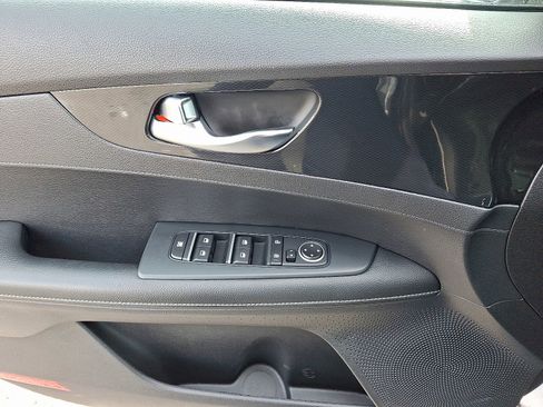 Used 2021 Kia Forte GT-Line image 10