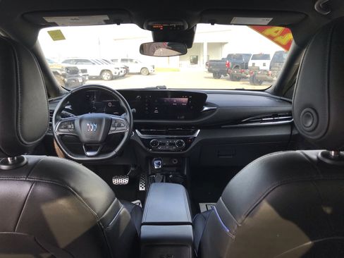 Used 2024 Buick Envista Sport Touring w/ Convenience I Package image 19