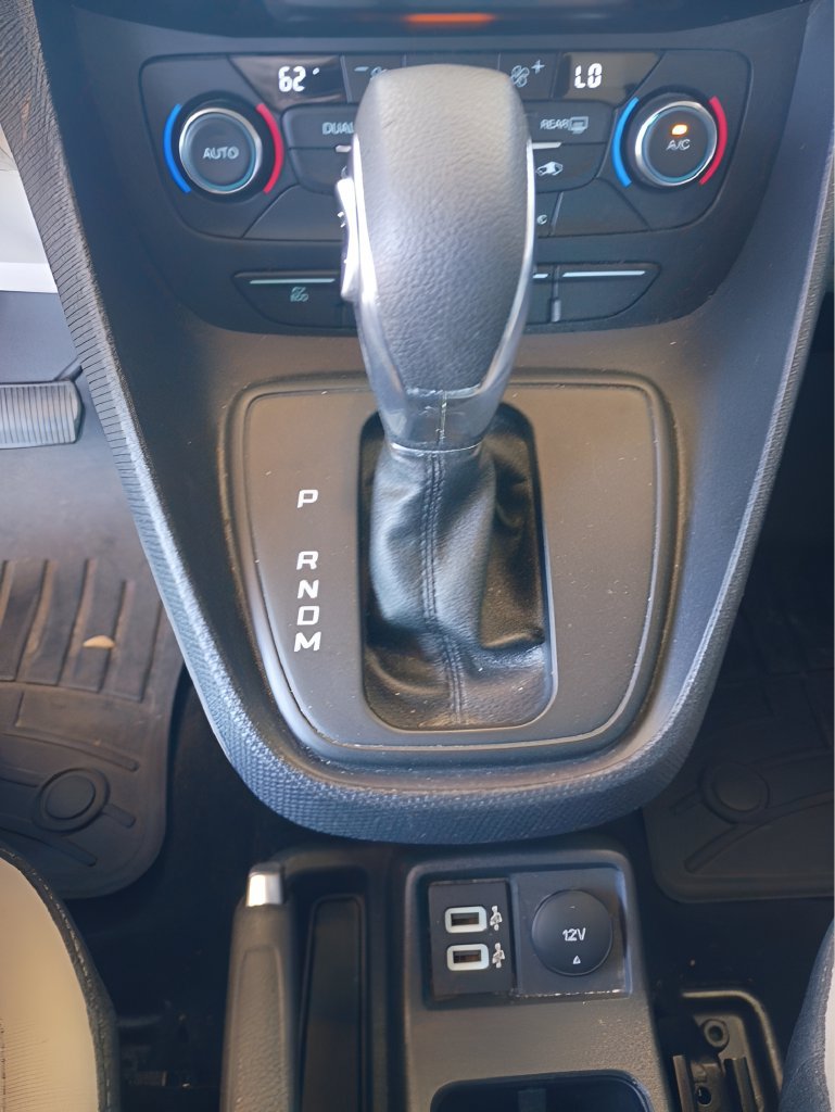 Used 2021 Ford Transit Connect XLT FWD image 16