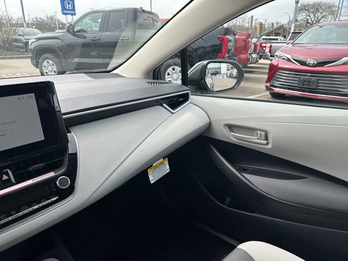 New 2026 Toyota Corolla LE image 30