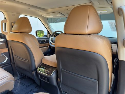 Used 2025 INFINITI QX80 Sensory w/ Premium Cargo Package AWD/4WD image 43