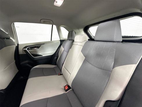Certified 2022 Toyota RAV4 XLE image 28
