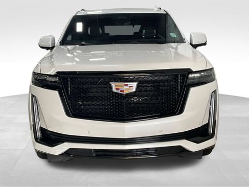 Used 2023 Cadillac Escalade Sport Platinum AWD/4WD image 3