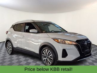 Used 2023 Nissan Kicks SV video 1
