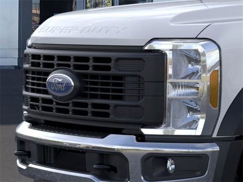 New 2026 Ford F450 XL w/ 360-Degree Camera Package image 17