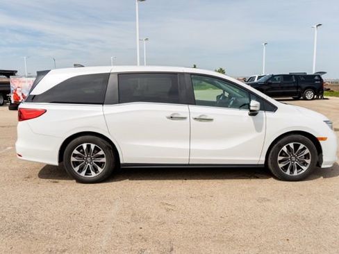 Used 2024 Honda Odyssey EX-L image 7