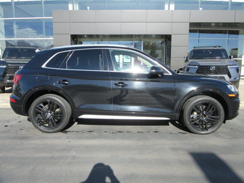Used 2018 Audi Q5 2.0T Premium Plus w/ Premium Plus Package AWD/4WD image 12