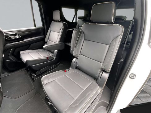 Used 2022 GMC Yukon XL SLT w/ SLT Luxury Package AWD/4WD image 26