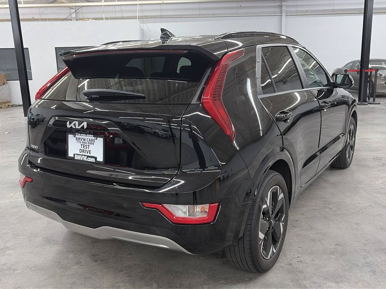 Used 2023 Kia Niro Wind w/ Wind Preserve Package FWD image 7