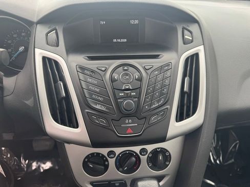 Used 2014 Ford Focus SE w/ SE Winter Package FWD image 15