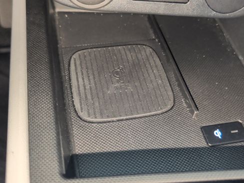 Certified 2025 Hyundai Elantra Limited FWD image 34