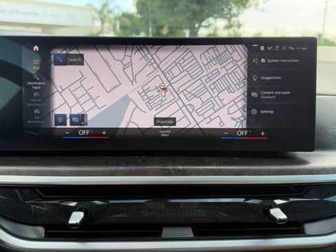 Certified 2023 BMW X7 xDrive40i w/ Executive Package image 31