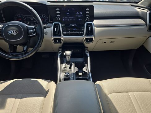 Certified 2021 Kia Sorento EX image 15