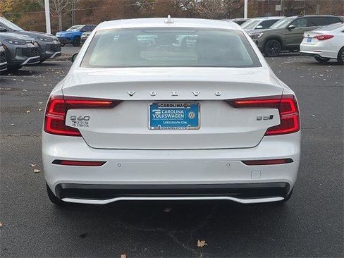 Used 2024 Volvo S60 B5 Core image 5