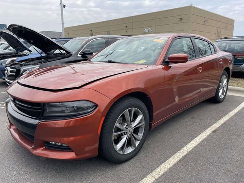 Used 2021 Dodge Charger SXT image 2