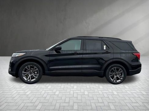 New 2026 Ford Explorer Active w/ Active Comfort Package AWD/4WD image 4