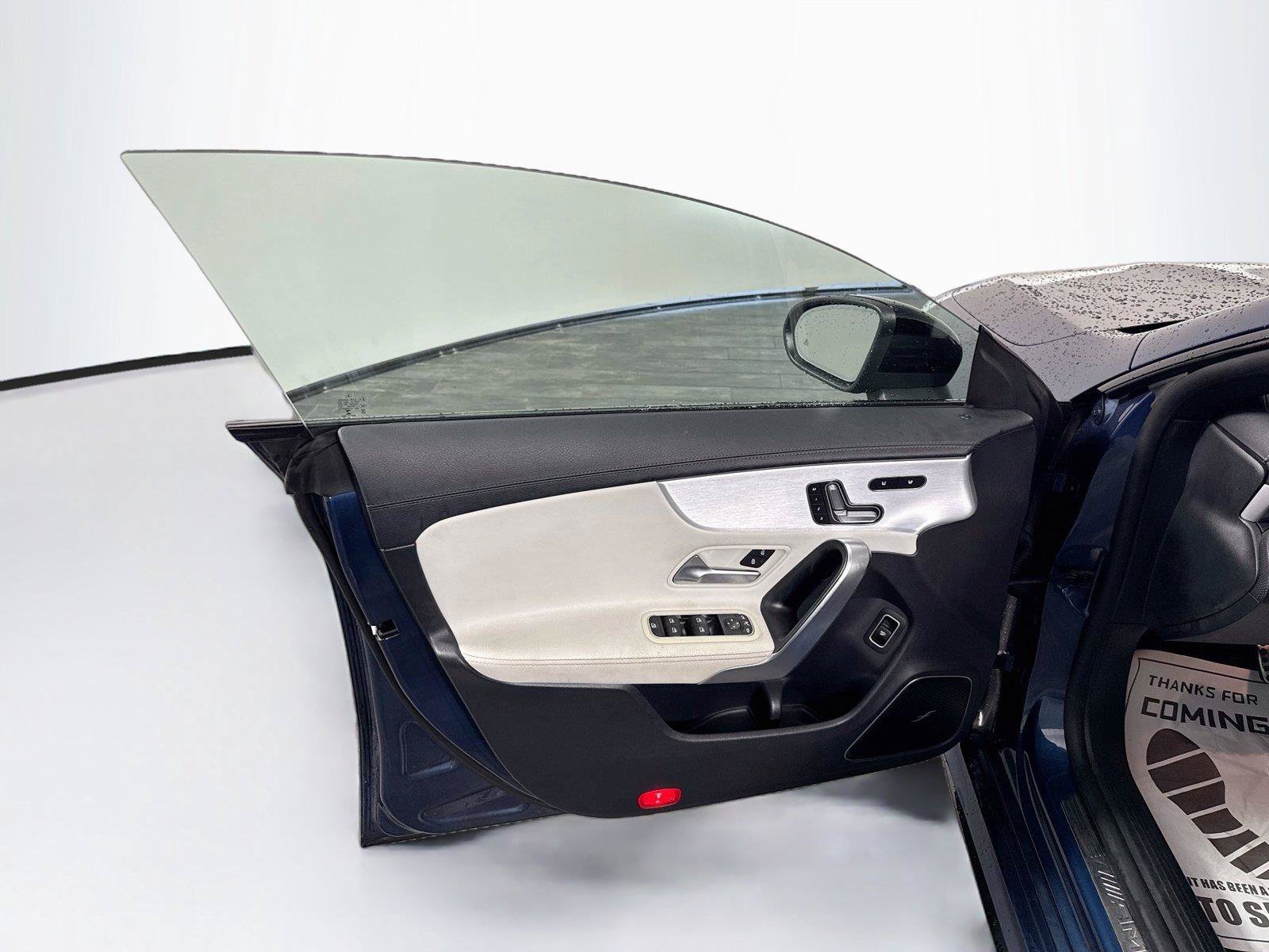 Used 2021 Mercedes-Benz CLA 35 AMG 4MATIC image 9
