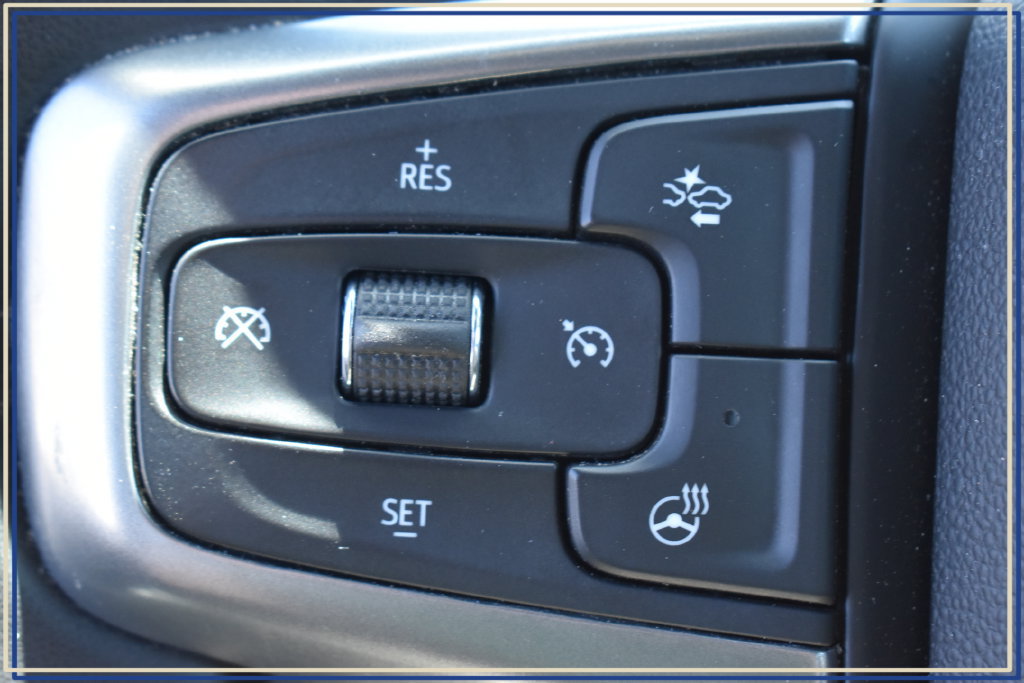 Certified 2024 Chevrolet Suburban Premier AWD/4WD image 32