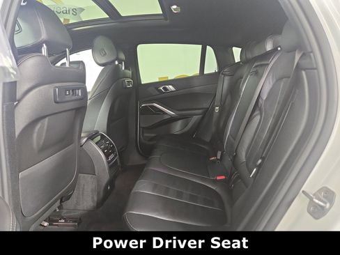 Used 2021 BMW X6 xDrive40i w/ Premium Package image 12
