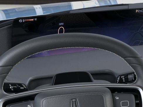 New 2026 Lincoln Navigator L Reserve AWD/4WD image 13
