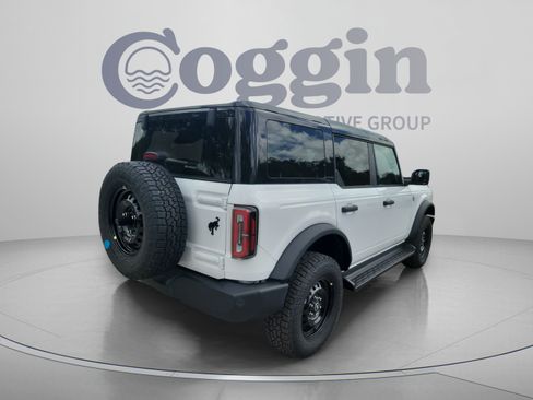 New 2026 Ford Bronco Outer Banks w/ Black Appearance Package AWD/4WD image 3