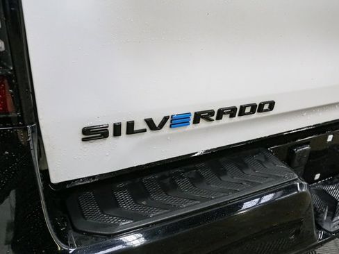 Used 2024 Chevrolet Silverado EV RST image 9