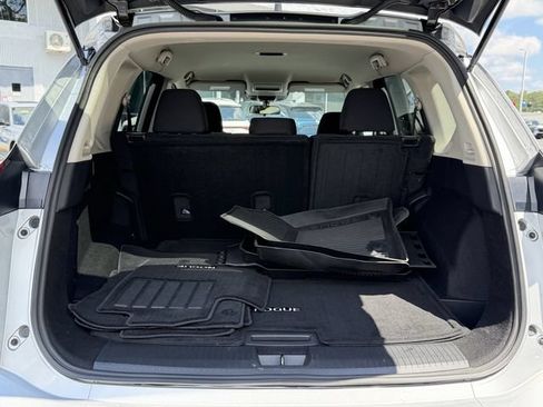 Used 2025 Nissan Rogue S FWD image 26