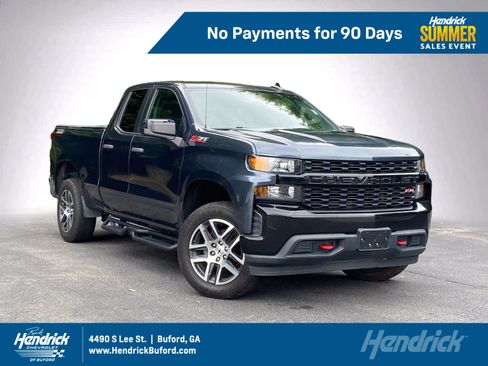 Used 2019 Chevrolet Silverado 1500 Custom Trail Boss w/ Custom Convenience Package AWD/4WD image 1