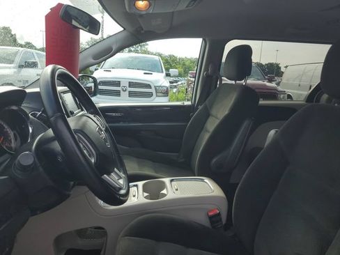 Used 2015 Dodge Grand Caravan SXT w/ Rear Park Assist Package FWD image 12