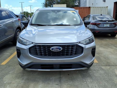 Used 2024 Ford Escape Active AWD/4WD image 2