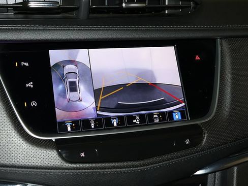 Used 2024 Cadillac XT5 Premium Luxury w/ Technology Package AWD/4WD image 21