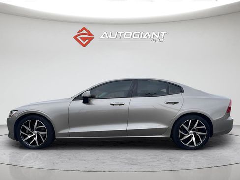 Used 2020 Volvo S60 T5 Momentum FWD image 3