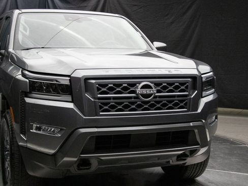 Used 2024 Nissan Frontier SL w/ Technology Package image 3