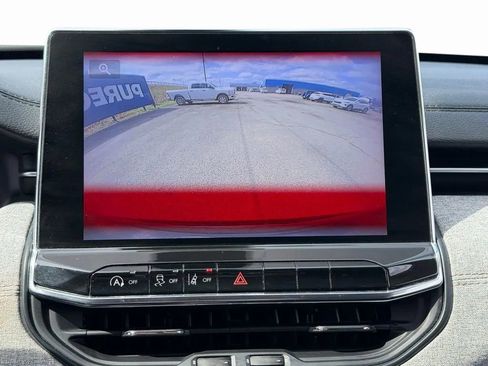 Used 2022 Jeep Compass Latitude w/ Sun and Sound Group image 14