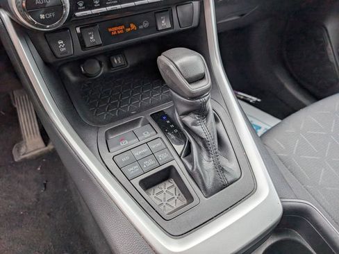 Used 2019 Toyota RAV4 XLE w/ Convenience Package AWD/4WD image 14