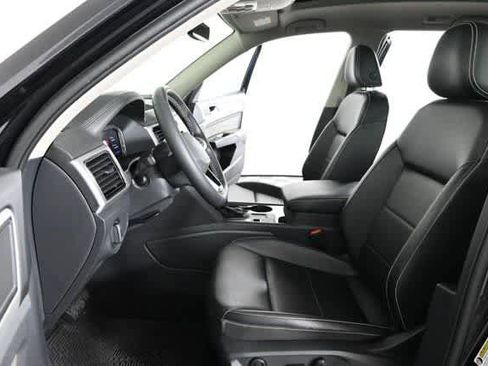 Certified 2022 Volkswagen Atlas SE w/ Panoramic Sunroof Package image 22