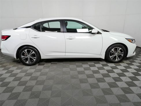 Used 2023 Nissan Sentra SV FWD image 2